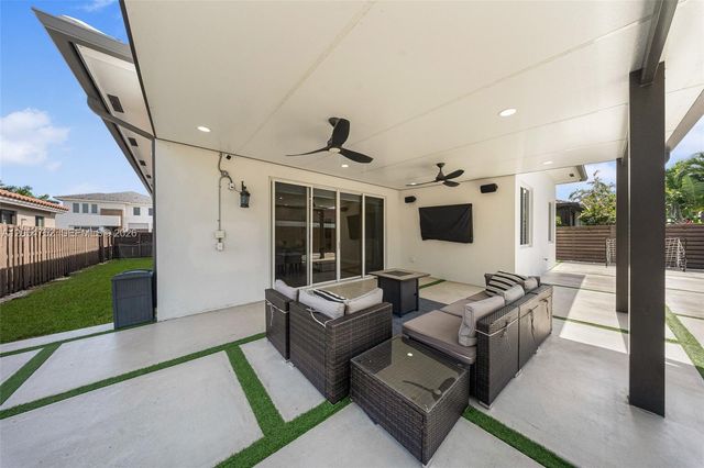 15274 SW 176th Lane, Miami, FL 33187
