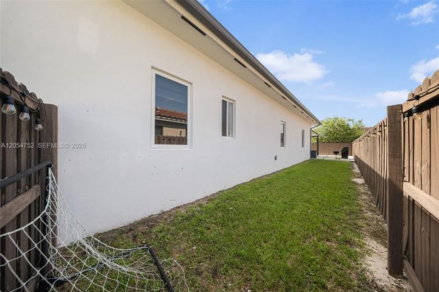 15274 SW 176th Lane, Miami, FL 33187