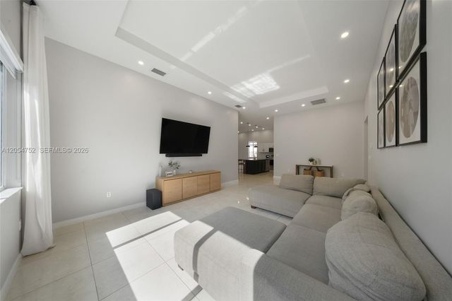 15274 SW 176th Lane, Miami, FL 33187