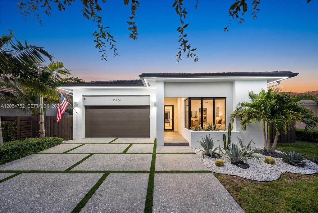 15274 SW 176th Lane, Miami, FL 33187