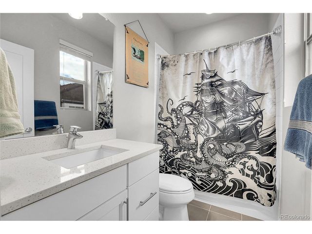 7040 W Alaska Dr, Lakewood, CO 80226