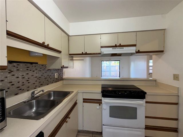 2011 CARIBBEAN DRIVE N, Kissimmee, FL 34741
