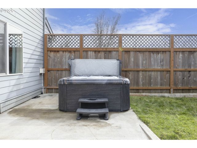 2149 Ne GRANDHAVEN St, Mc Minnville, OR 97128