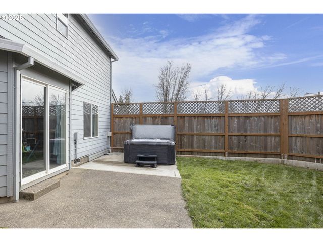 2149 Ne GRANDHAVEN St, Mc Minnville, OR 97128