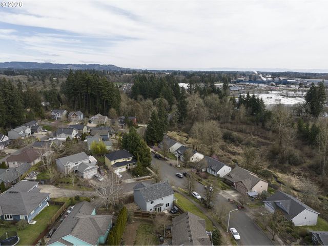 2149 Ne GRANDHAVEN St, Mc Minnville, OR 97128