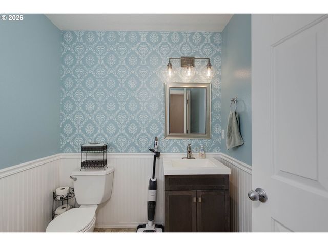 2149 Ne GRANDHAVEN St, Mc Minnville, OR 97128