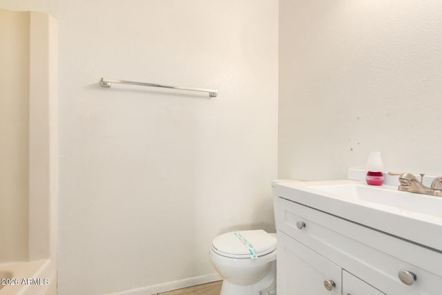 860 E Brown Road 18, Mesa, AZ 85203