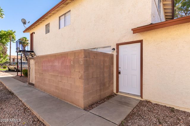 860 E Brown Road 18, Mesa, AZ 85203