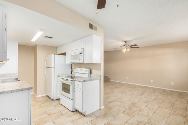 860 E Brown Road 18, Mesa, AZ 85203