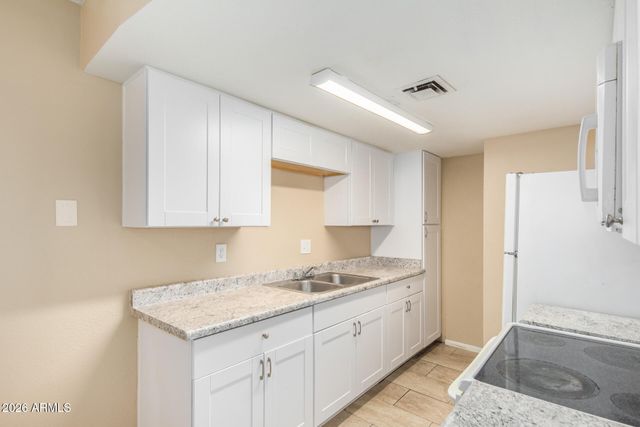 860 E Brown Road 18, Mesa, AZ 85203