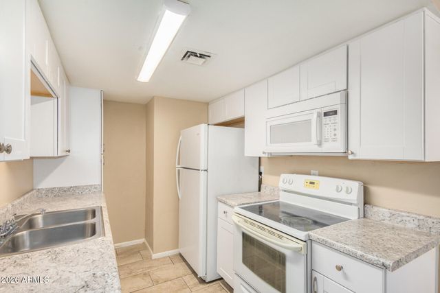 860 E Brown Road 18, Mesa, AZ 85203