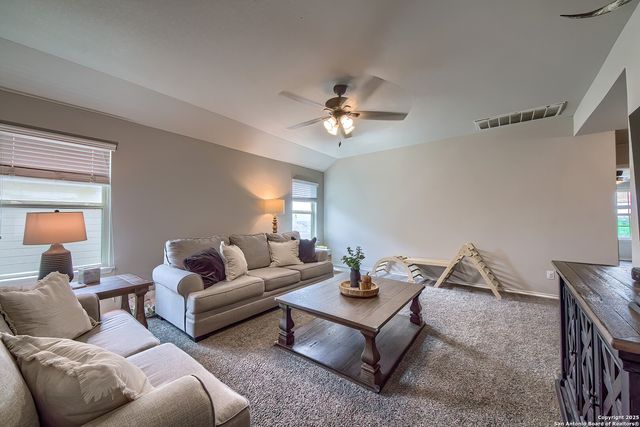 7421 SUMMER BLOSSOM CT, Converse, TX 78109