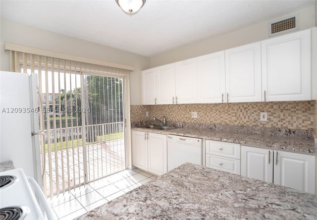 7090 NW 173rd Dr 203, Hialeah, FL 33015