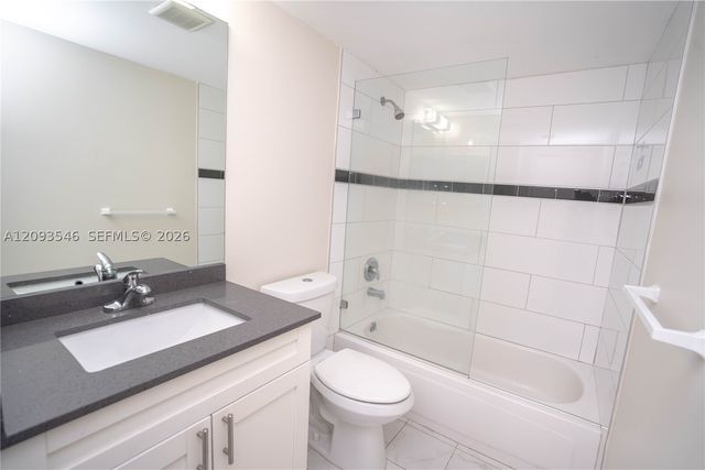 7090 NW 173rd Dr 203, Hialeah, FL 33015