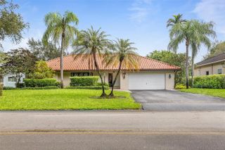9031 N New River Canal Rd, Plantation, FL 33324