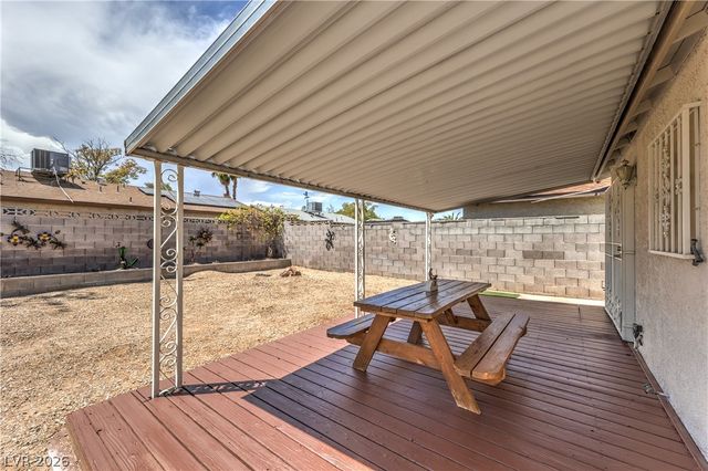 2420 Winwood Street, Las Vegas, NV 89108