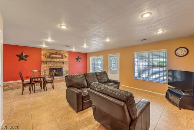 2420 Winwood Street, Las Vegas, NV 89108