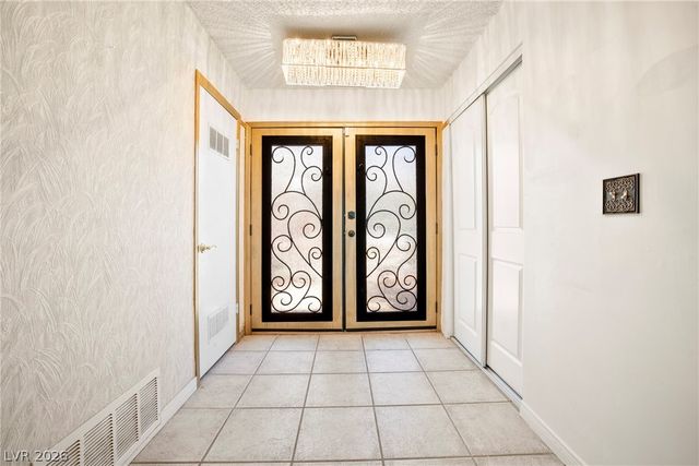 6744 Mountridge Drive, Las Vegas, NV 89110