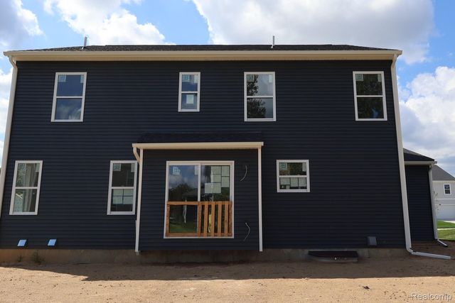 366 Edge Brook Drive, Holly Township, MI 48442