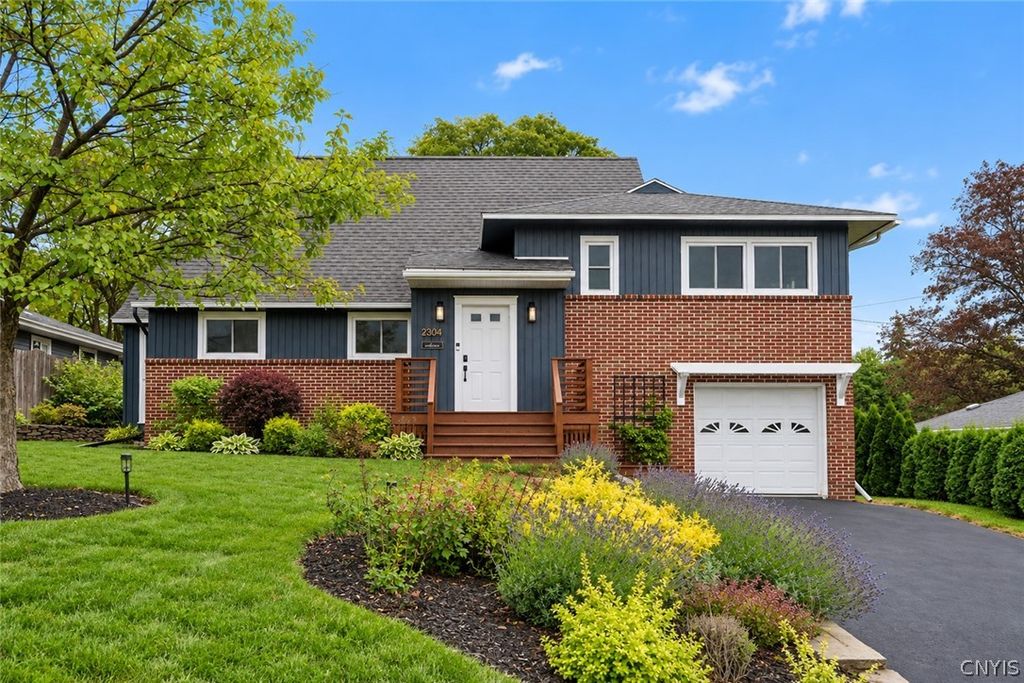 2304 Euclid Avenue, Syracuse, NY 13224