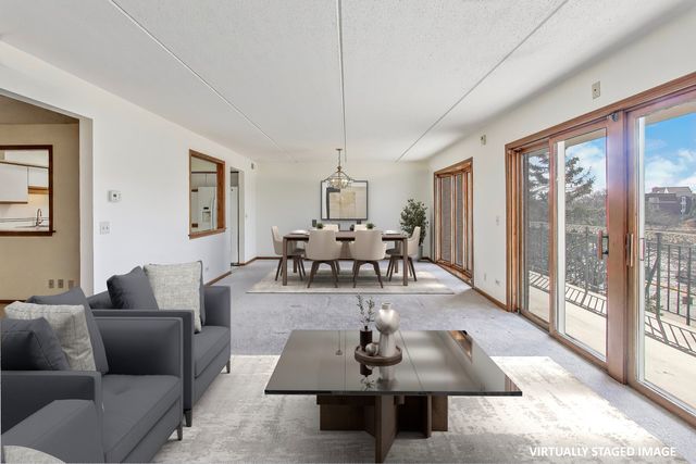 6980 W Touhy Avenue 402, Niles, IL 60714