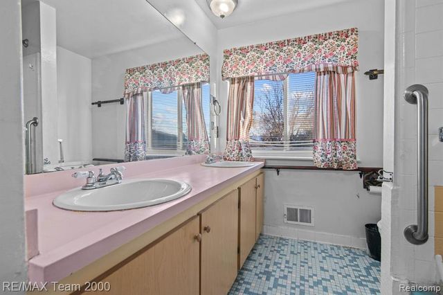 4111 Rose Mary Drive, Sterling Heights, MI 48310