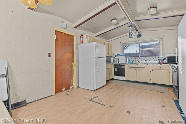 4111 Rose Mary Drive, Sterling Heights, MI 48310