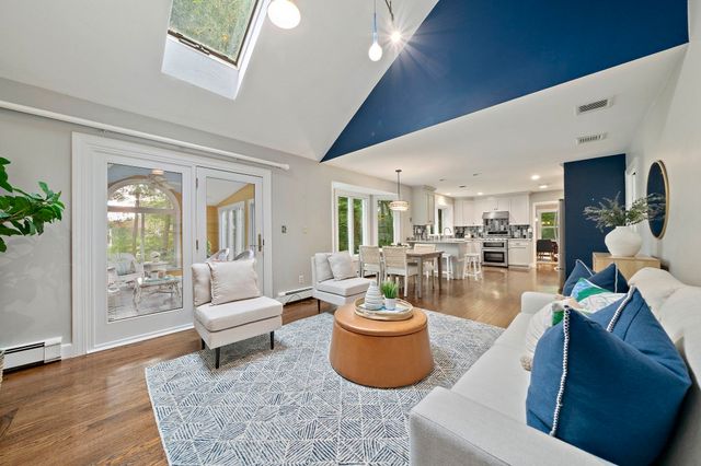 6 Seminole Rd, Canton, MA 02021