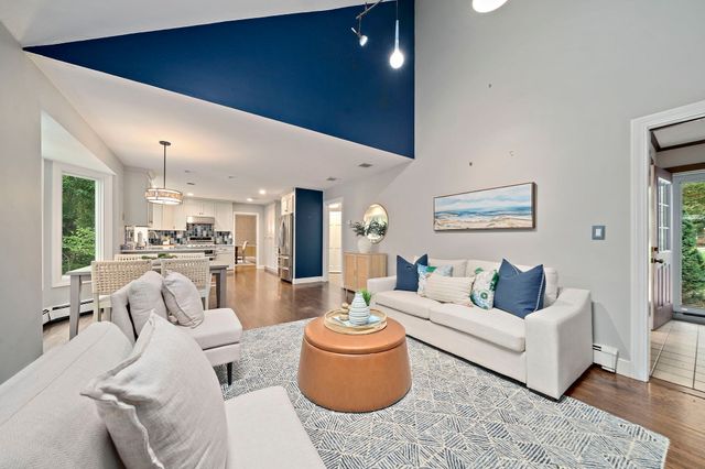 6 Seminole Rd, Canton, MA 02021