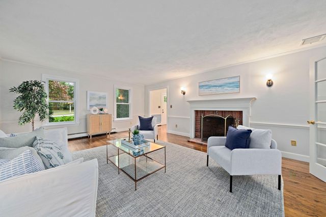 6 Seminole Rd, Canton, MA 02021