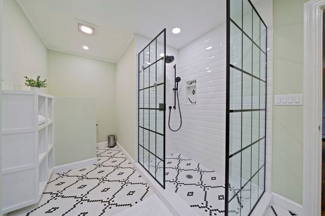 6 Seminole Rd, Canton, MA 02021