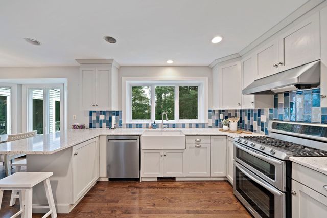 6 Seminole Rd, Canton, MA 02021