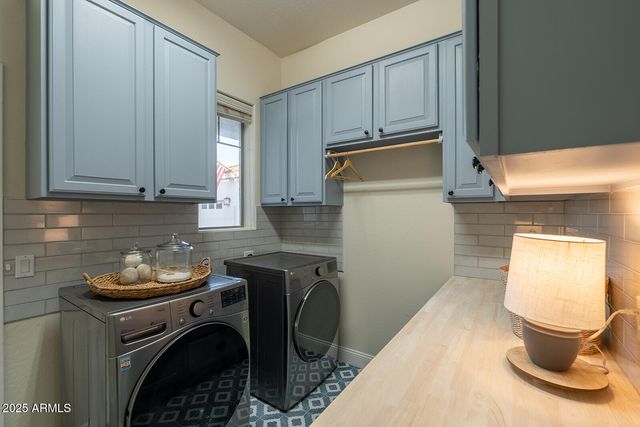 21125 E TWIN ACRES Drive, Queen Creek, AZ 85142