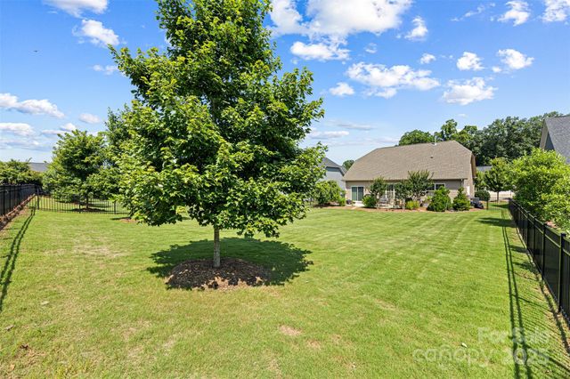 1108 Mayapple Way, Belmont, NC 28012