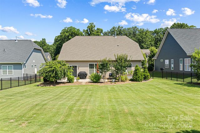 1108 Mayapple Way, Belmont, NC 28012