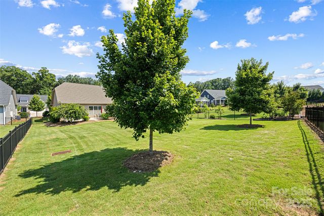 1108 Mayapple Way, Belmont, NC 28012