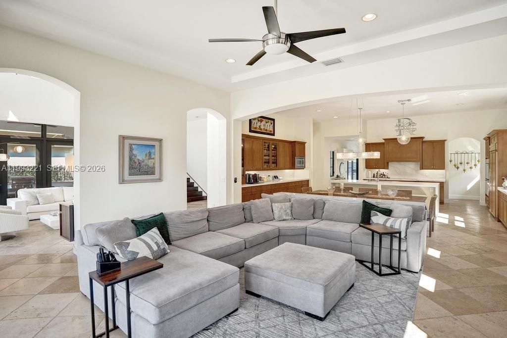 Image 11 of property listing at 10292 Emerson St, Parkland, FL 33076