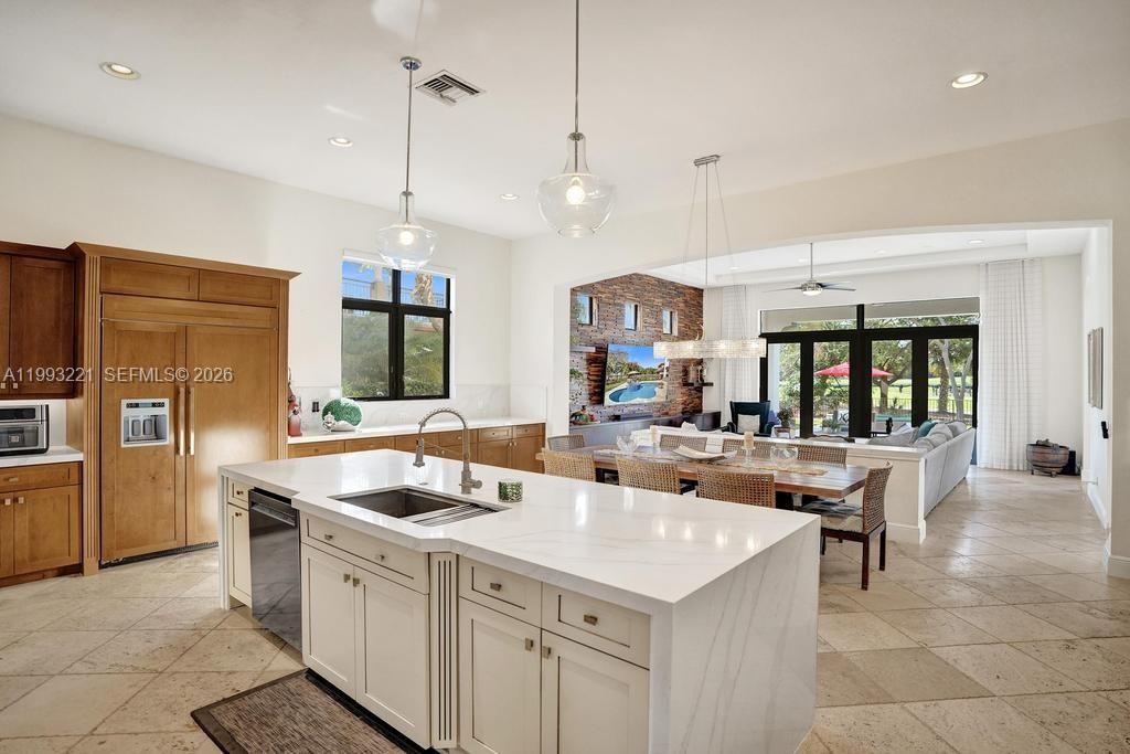 Image 13 of property listing at 10292 Emerson St, Parkland, FL 33076