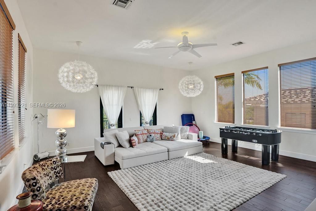 Image 36 of property listing at 10292 Emerson St, Parkland, FL 33076