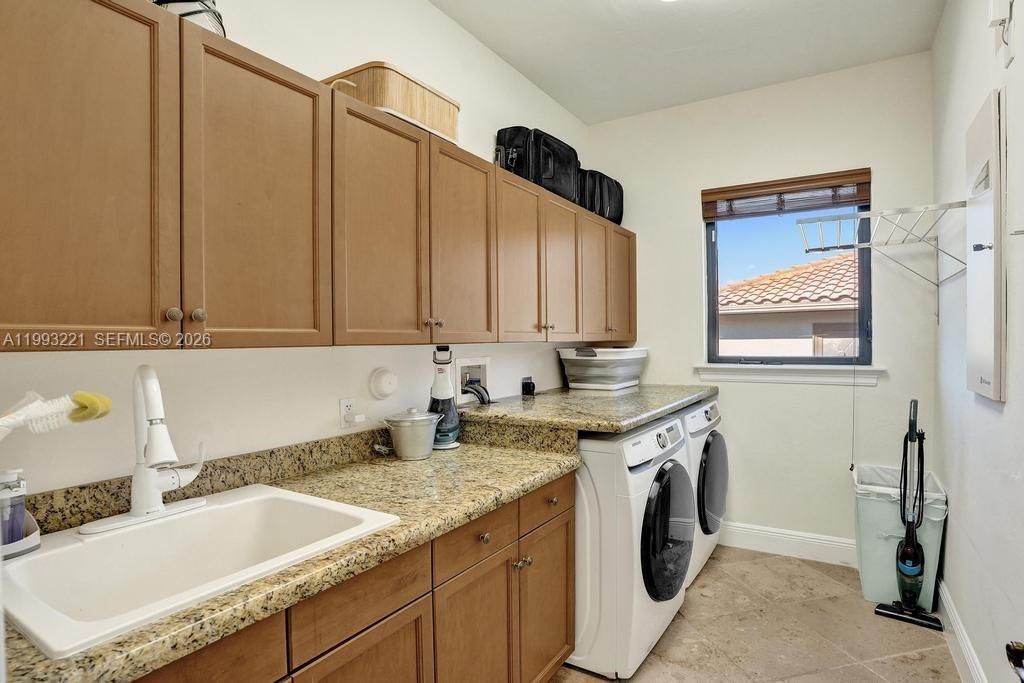 Image 38 of property listing at 10292 Emerson St, Parkland, FL 33076