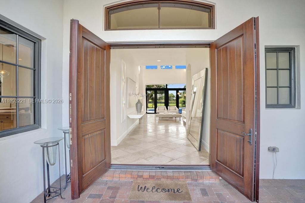 Image 4 of property listing at 10292 Emerson St, Parkland, FL 33076