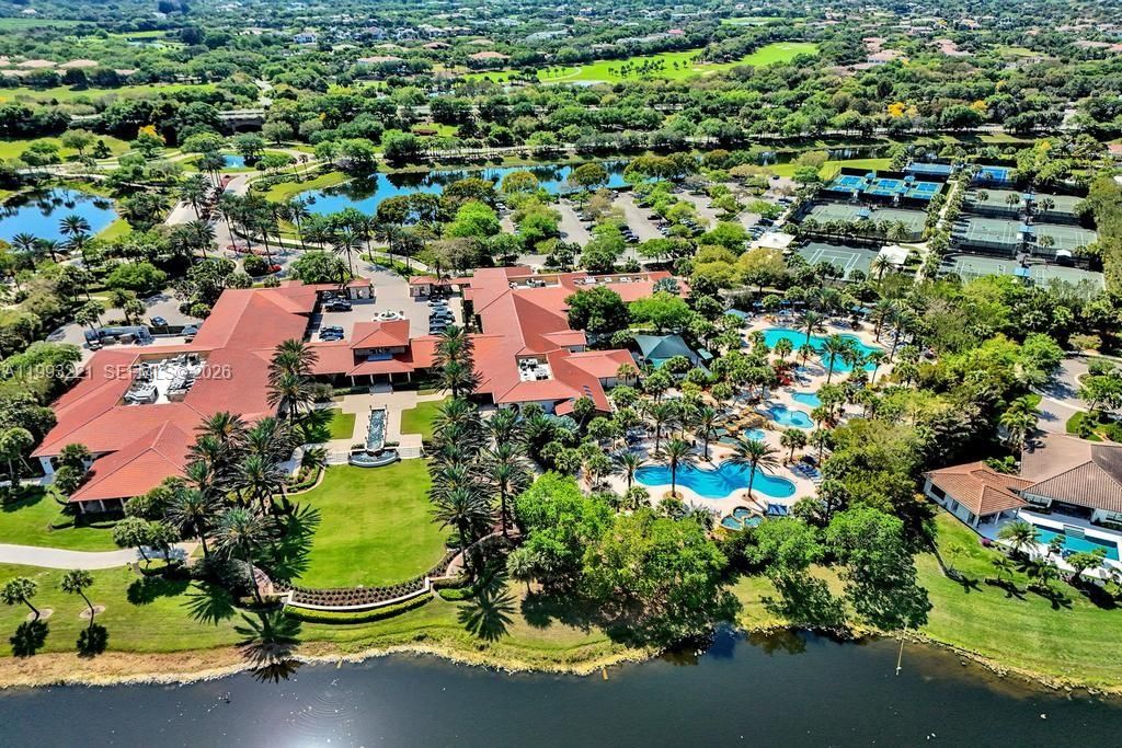 Image 55 of property listing at 10292 Emerson St, Parkland, FL 33076