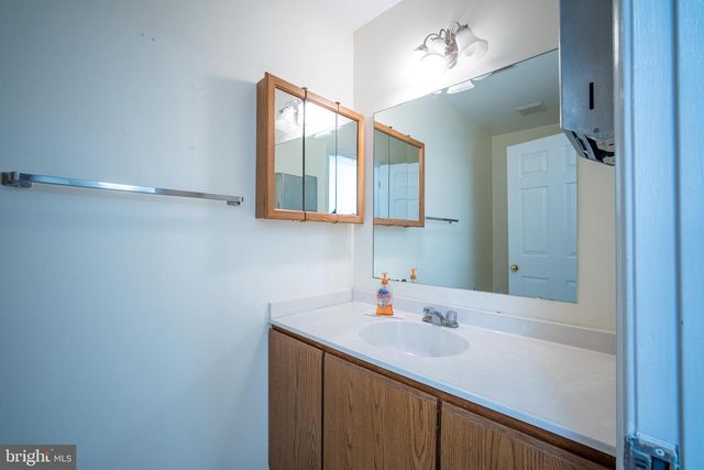 11094 MAIN ST #D103, Fairfax, VA 22030