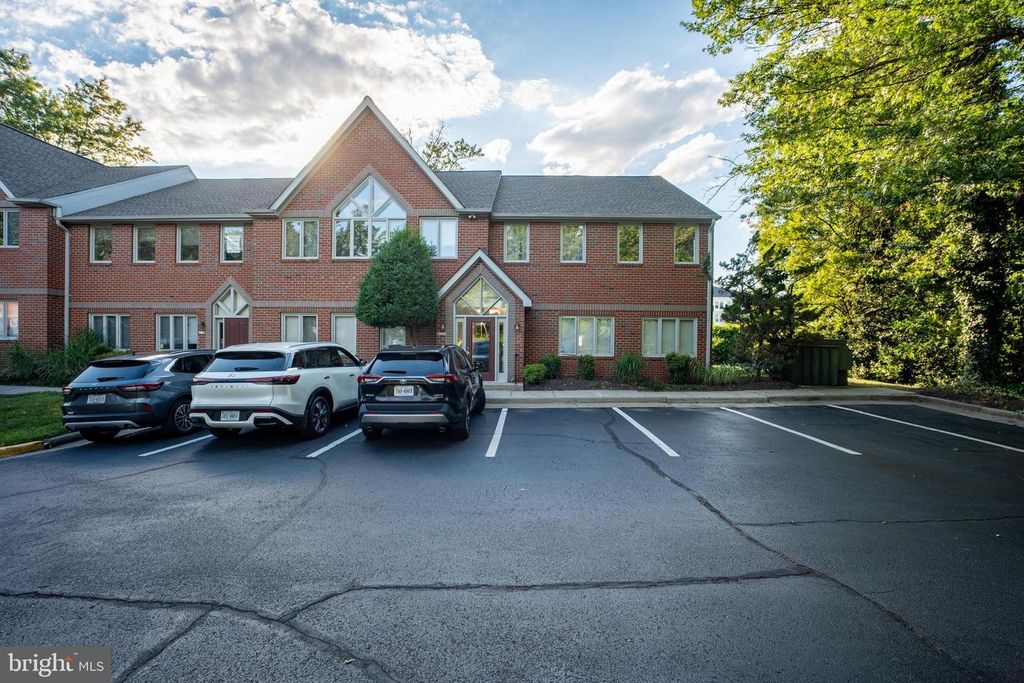 11094 MAIN ST #D103, Fairfax, VA 22030