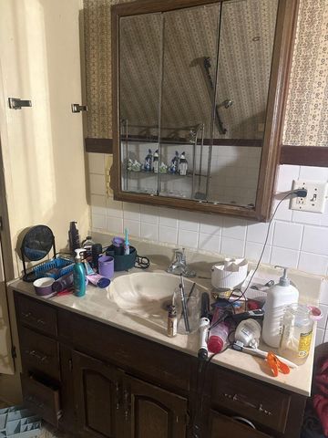 207 Mccollum Street, La Porte, IN 46350