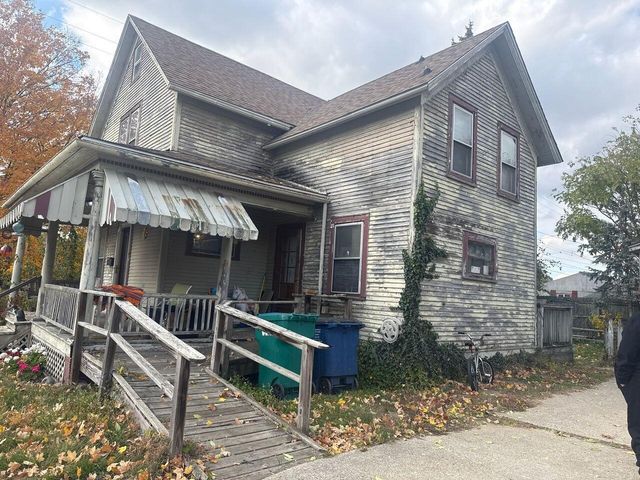 207 Mccollum Street, La Porte, IN 46350