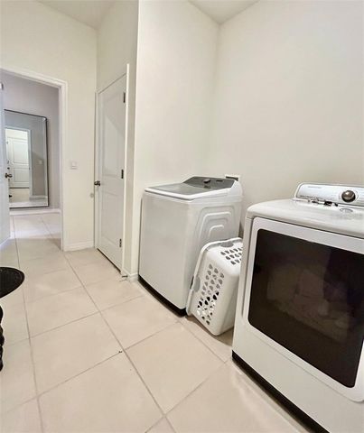 6853 SE 3RD LOOP, Ocala, FL 34472