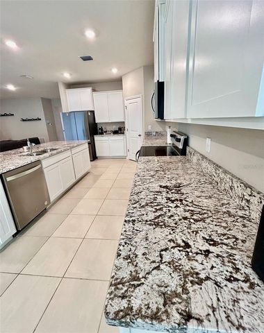 6853 SE 3RD LOOP, Ocala, FL 34472