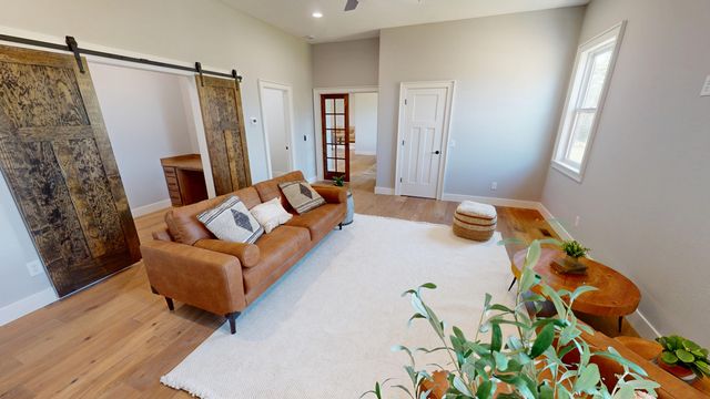 138 Brady Lane, Republic, MO 65738
