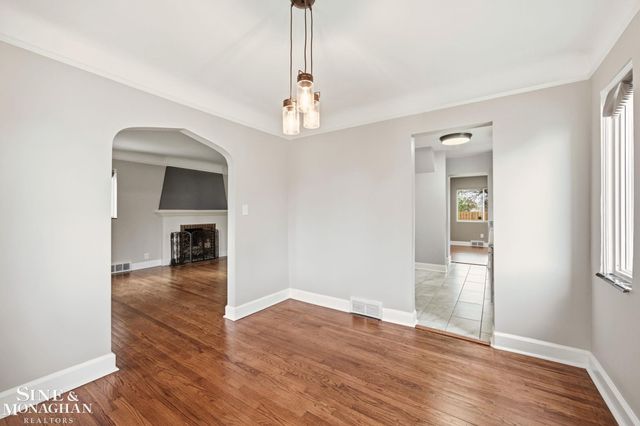 9155 Grayton Street, Detroit, MI 48224